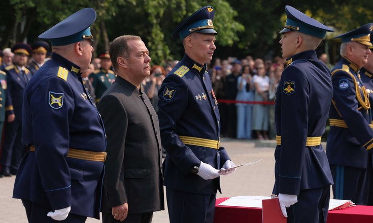 Дмитрий Медведев совершил рабочую поездку в Сибирский федеральный округ