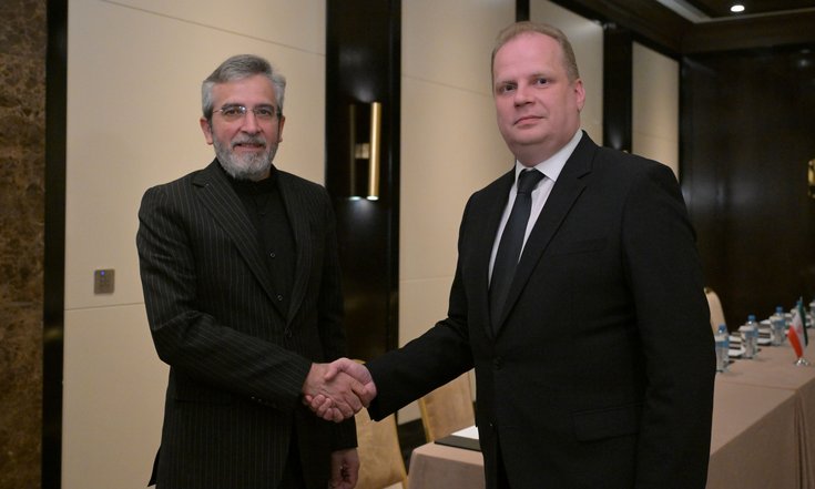 Заместитель Секретаря Совета Безопасности России Александр Венедиктов встретился со своим иранским коллегой Али Багери Кани на полях 21-й встречи секретарей советов безопасности государств-членов ШОС в Бишкеке