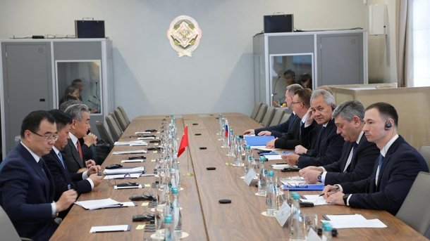 Сергей Шойгу и Ван И провели 20-й раунд российско-китайских консультаций по вопросам стратегической безопасности