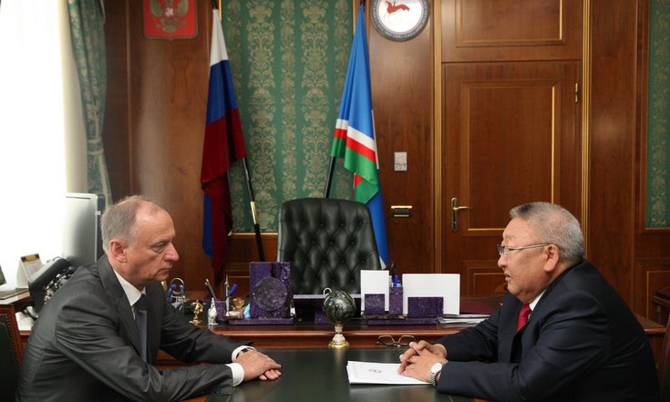 Секретарь Совета Безопасности Российской Федерации Н.Патрушев обсудил с Главой Республики Саха (Якутия) Е.Борисовым ситуацию, связанную с аварией на руднике «Мир»