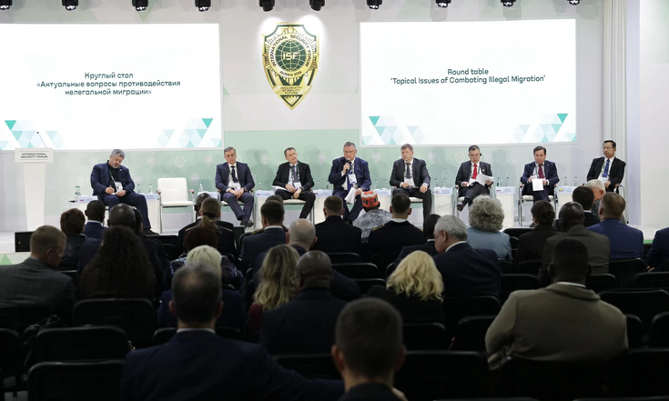 Игорь Зубов провел круглый стол по вопросам противодействия нелегальной миграции