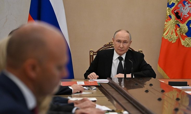 Совещание с членами Совета Безопасности по вопросам социально-экономического развития Калининградской области
