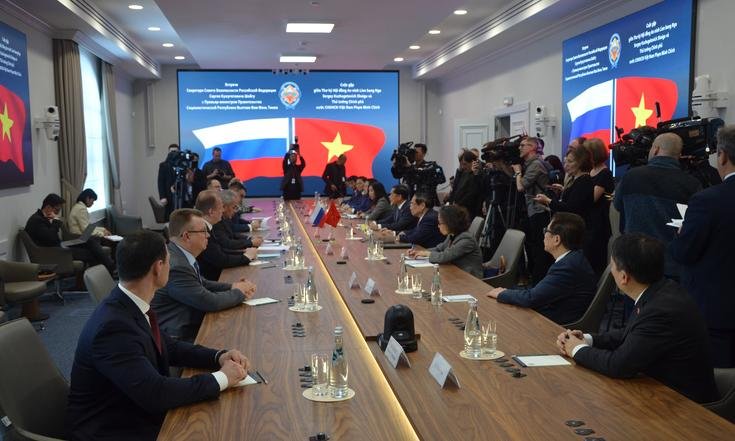 Секретарь Совета Безопасности Российской Федерации Сергей Шойгу встретился с Премьер-министром Правительства Вьетнама Фам Минь Тинем