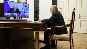 Владимир Путин в режиме видеоконференции провёл оперативное совещание с постоянными членами Совета Безопасности