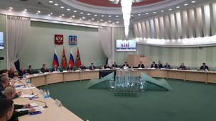 Секретарь Совета Безопасности Российской Федерации Николай Патрушев  провел в Брянске совещание по обеспечению безопасности в  регионах Центральной России