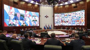 Заместитель Председателя Совета Безопасности Российской Федерации Дмитрий 
Медведев провел заседание межведомственной комиссии Совета Безопасности Российской Федерации по комплектованию Вооруженных Сил Российской Федерации военнослужащими, проходящими военную службу по контракту.