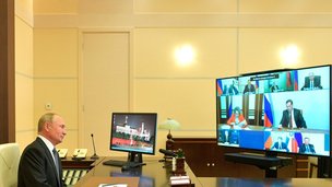Президент в режиме видеоконференции провёл совещание с постоянными членами Совета Безопасности